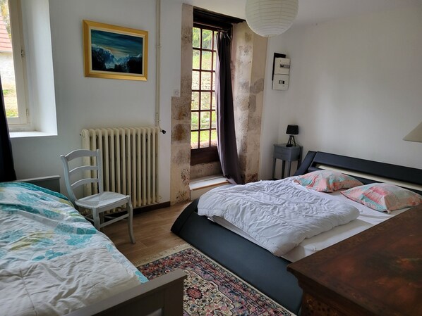 2 bedrooms, free WiFi, bed sheets