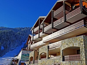 Exterior - Apartment for 6, pets allowed, near slopes (Champagny-en-Vanoise)