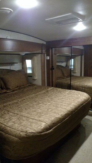 2 habitaciones y ropa de cama 