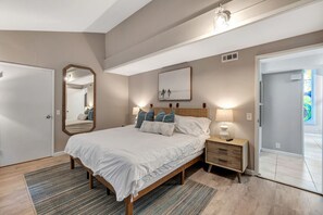 4 Schlafzimmer, Bügeleisen/Bügelbrett, Reisekinderbett, WLAN