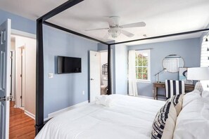 3 bedrooms, iron/ironing board, travel crib, WiFi