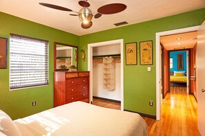 2 slaapkamers, lakens van Egyptisch katoen, een bureau