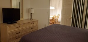 1 bedroom, in-room safe, desk, iron/ironing board