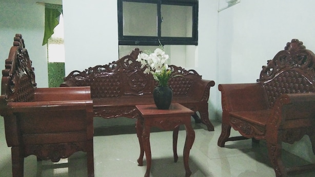 Ruang duduk lobi