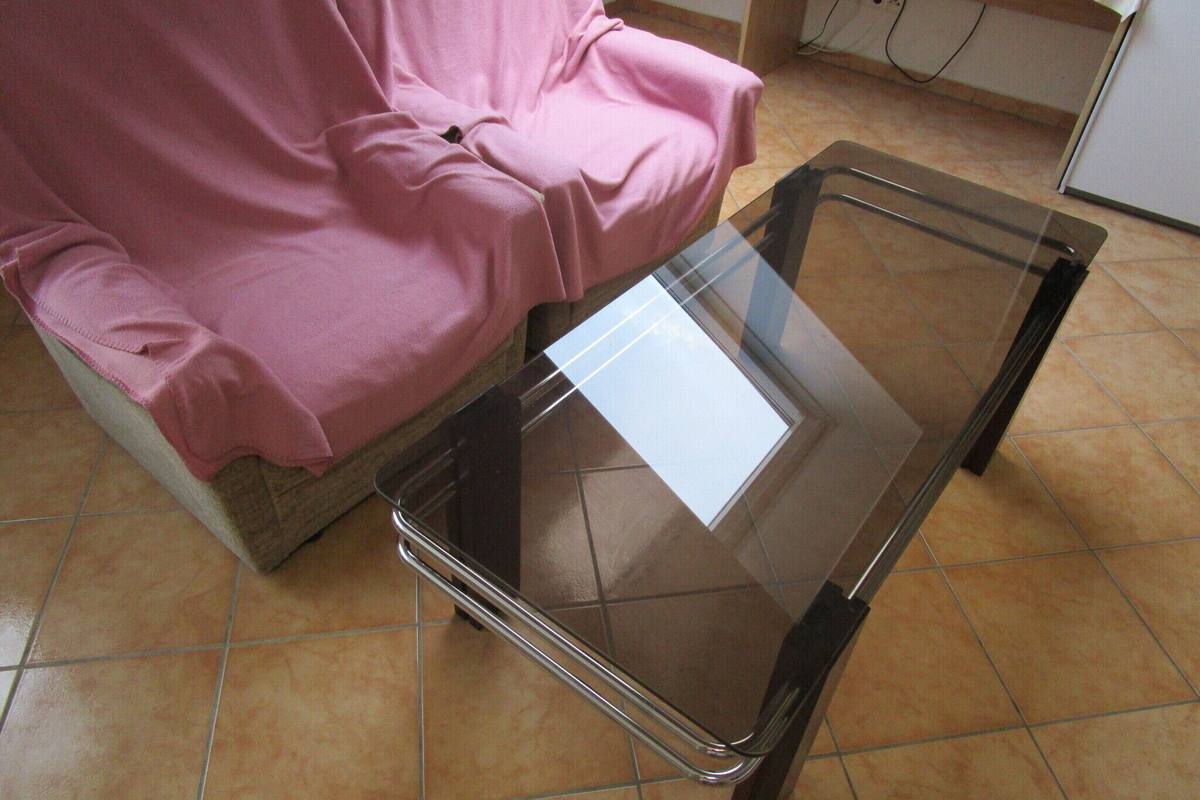 Appartement familial, 2 chambres, cuisine, vue sur le jardin | Aire de séjour | Téléviseur ACL