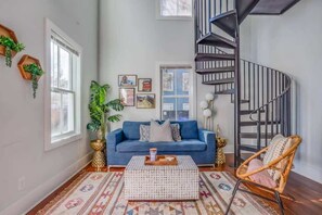 TV, Netflix, streaming services, offices