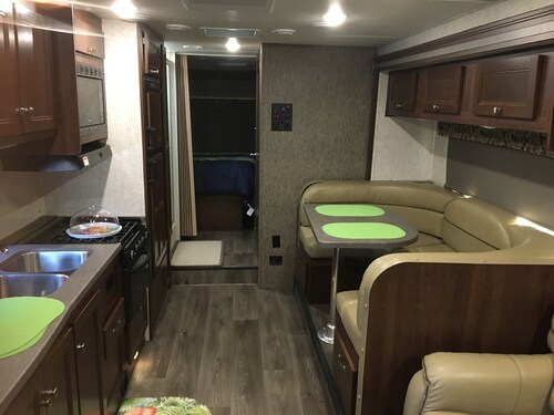 Sunseeker or Adventurers wanted for this spacious- parked 30ft RV