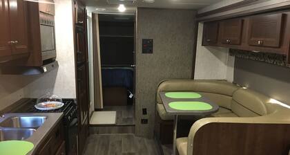 Sunseeker or Adventurers wanted for this spacious- parked 30ft RV