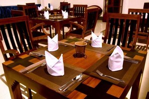 Frühstück, Mittagessen und Abendessen