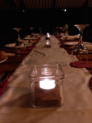 Se sirven desayunos y cenas (con vistas al jardín) 