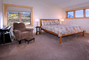 3 bedrooms, desk, iron/ironing board, WiFi - Cascadilla House, Stunning 3 Br home in CB South (Crested Butte)