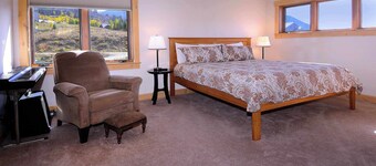 Cascadilla House, Stunning 3 Br home in CB South