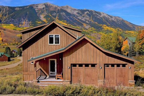 Cascadilla House, Stunning 3 Br home in CB South