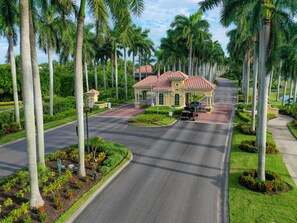 Property grounds - Gulf Harbor Yacht and Country Club (Fort Myers)