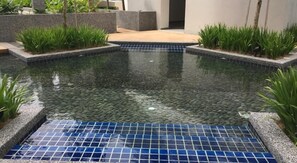Outdoor pool, sun loungers - Lego Suites Medini (Iskandar Puteri)