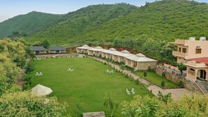 Restaurant - Kavish Holiday Hill Resort (Udaipur)