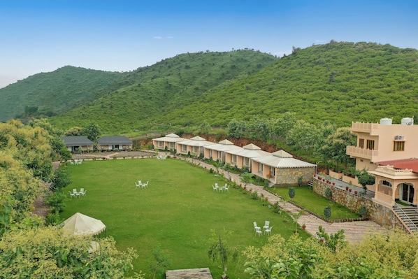 Restaurant - Kavish Holiday Hill Resort (Udaipur)