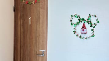 Family House | 2 bedrooms, desk, laptop workspace, blackout curtains