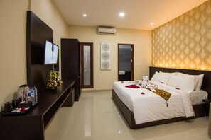 1 bedroom, in-room safe, WiFi, bed sheets