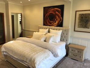 1 bedroom, iron/ironing board, WiFi, bed sheets - Supersized whole floor Residence Near Manly (Balgowlah)