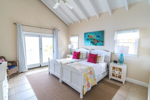 4 bedrooms, iron/ironing board, WiFi, bed sheets