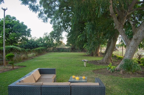 Property grounds - Country side apartment, offering a beautiful serene environment. (Lusaka)