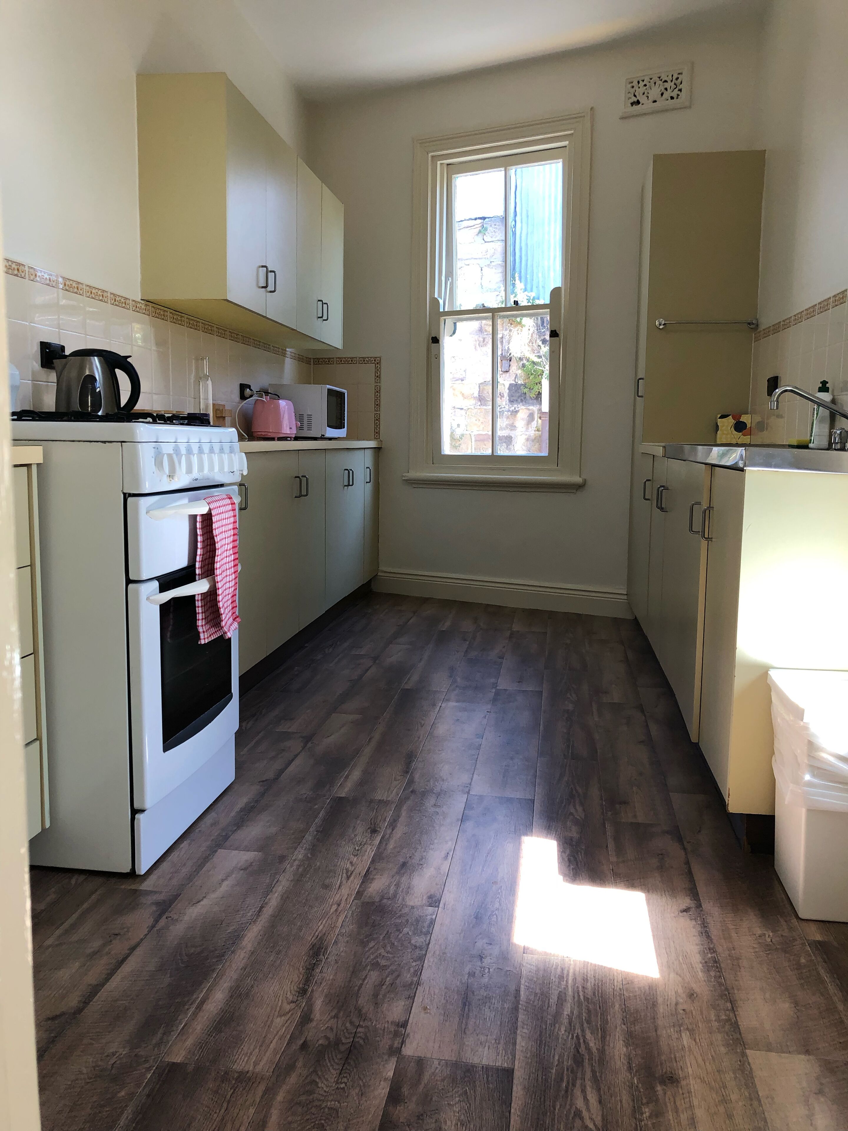 2 BR apartment near the Rocks — image 12