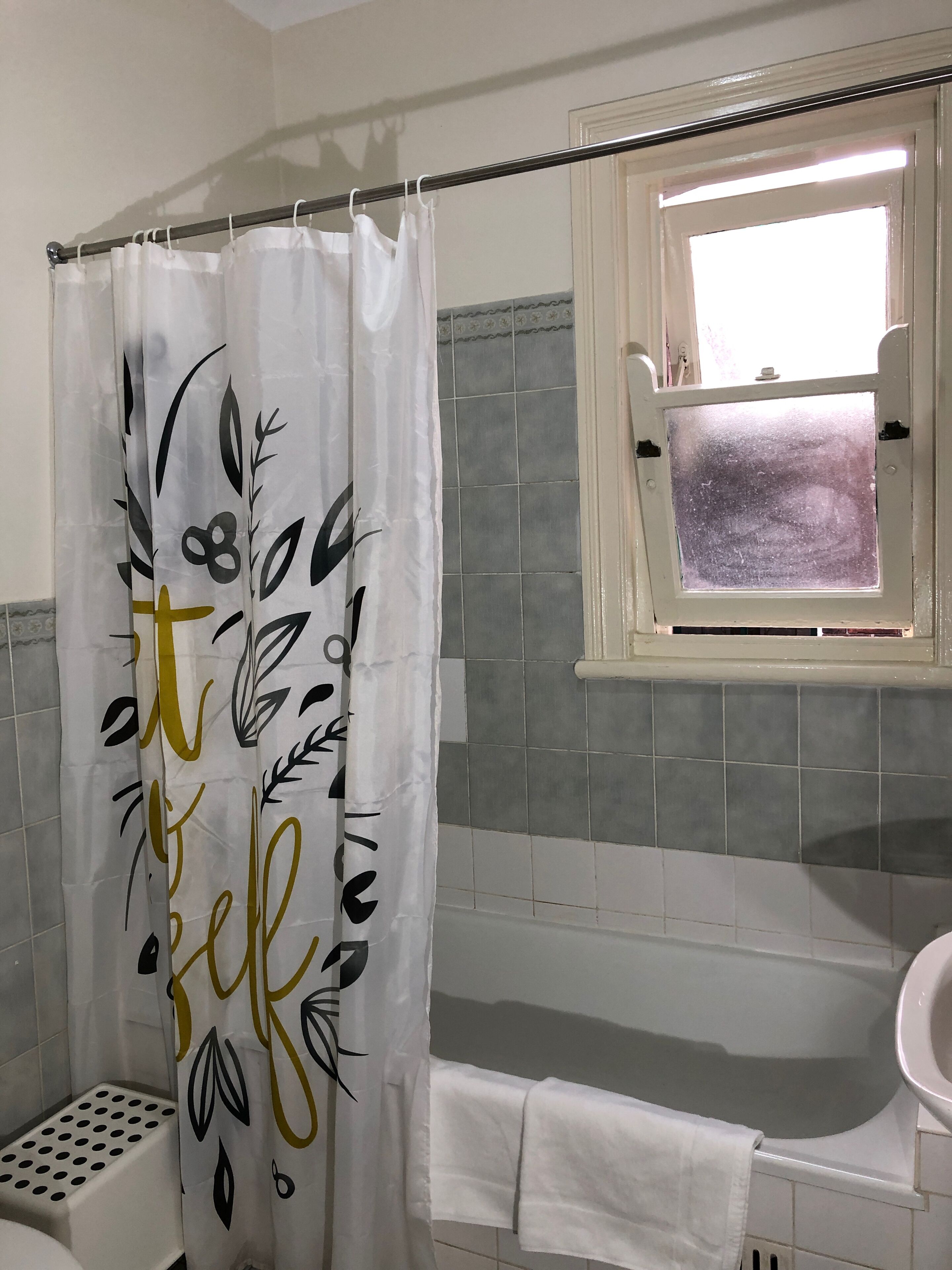 2 BR apartment near the Rocks — image 10