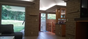 Mid Century Modern House Thanksgiving Special