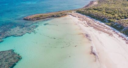Spectacular views of the world famous Windermere beach