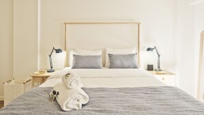 3 bedrooms, iron/ironing board, free WiFi, bed sheets - São Bento Terrace Apartment (C105) (Lisboa ciudad)