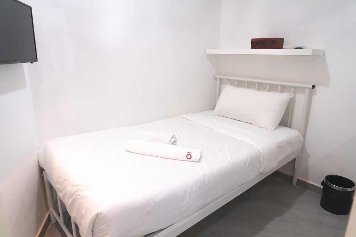 Desk, iron/ironing board, free WiFi, bed sheets