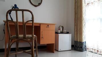 Minibar, escritorio, camas supletorias y wifi gratis