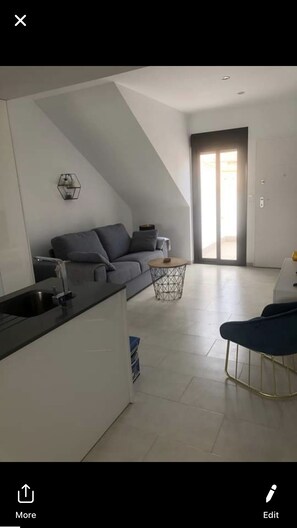 TV - Luxury apartment 800m from Mar Menor beaches and walking distance to amenities (San Pedro del Pinatar)