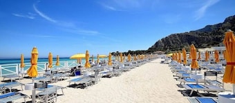 Nueva elegante Villa EMANUELE en Mondello Beach