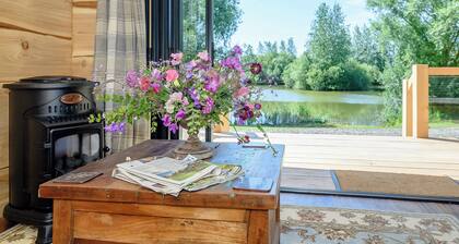 2 bedroom accommodation in Croft, near Skegness