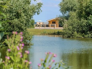 Exterior - 2 bedroom accommodation in Croft, near Skegness (Croft, near Skegness)