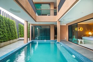 Outdoor pool - Rachabhura Hotel (Ratchaburi)