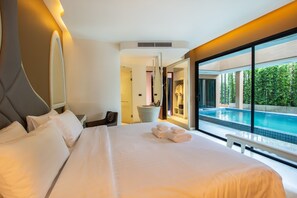 Deluxe Room with Public Pool | Vistas desde la habitación