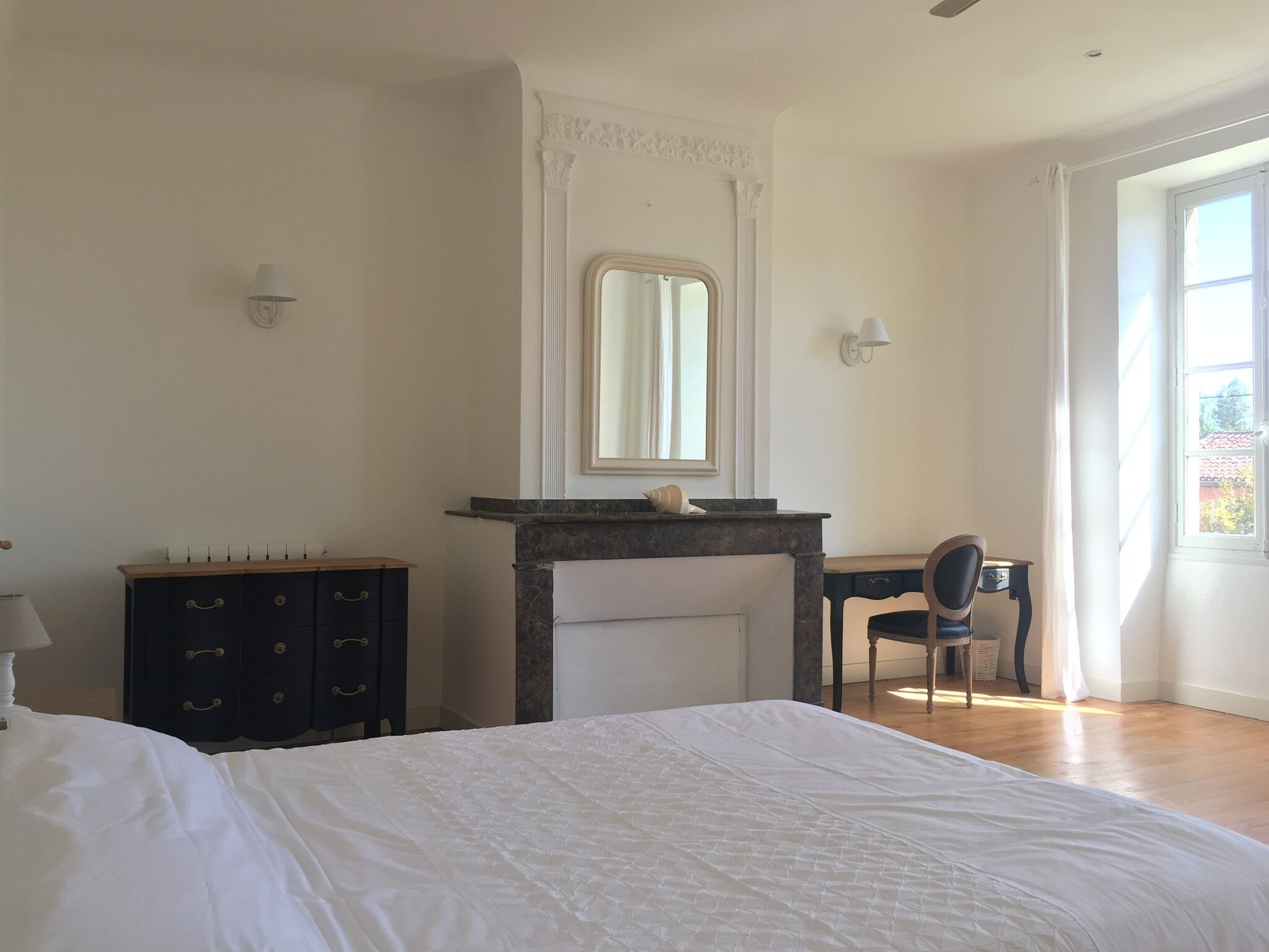 4 chambres, fer et planche à repasser, lit parapluie, Wi-Fi gratuit