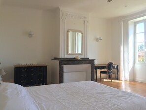 4 chambres, fer et planche Ă repasser, lit parapluie, Wi-Fi gratuit