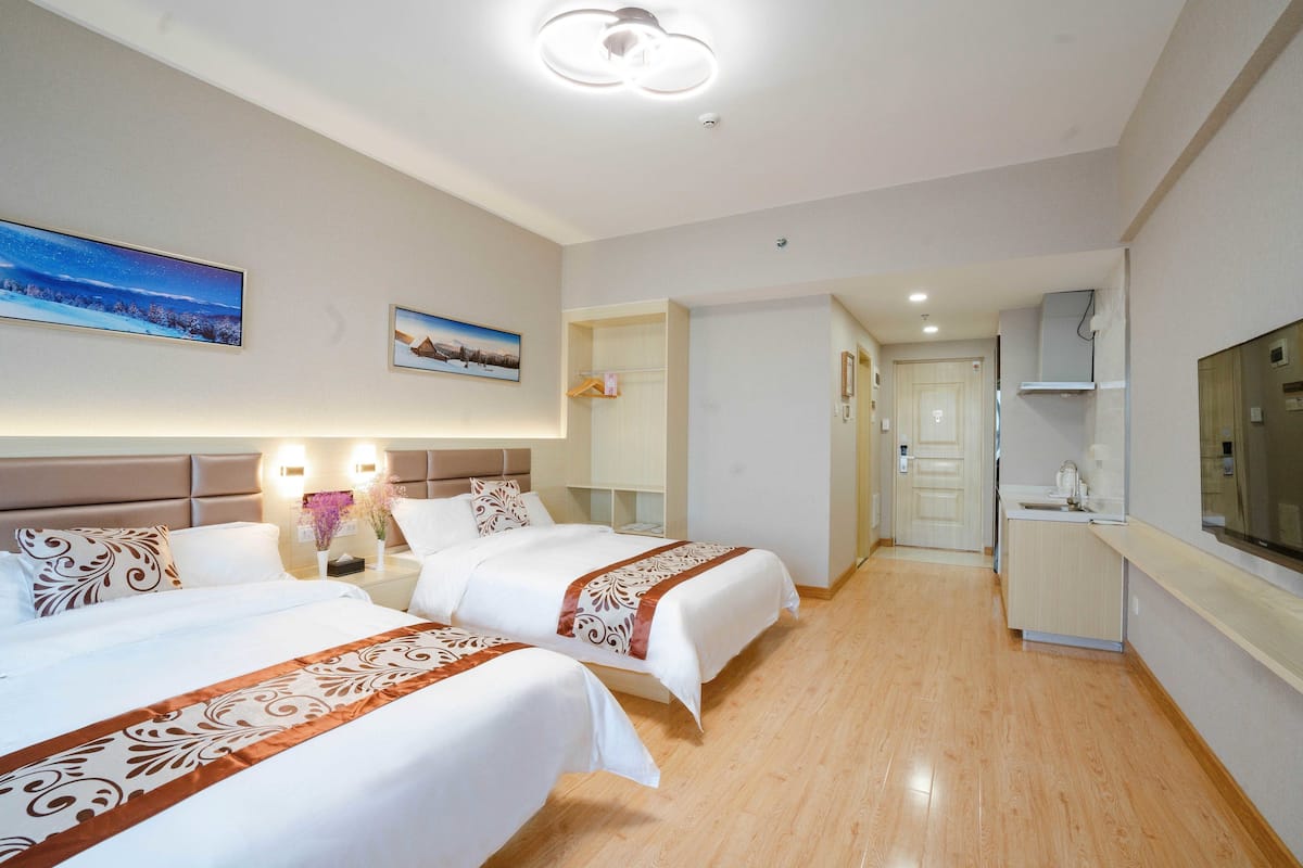 Deluxe Twin Room | Premium bedding, down comforters, memory foam beds, desk
