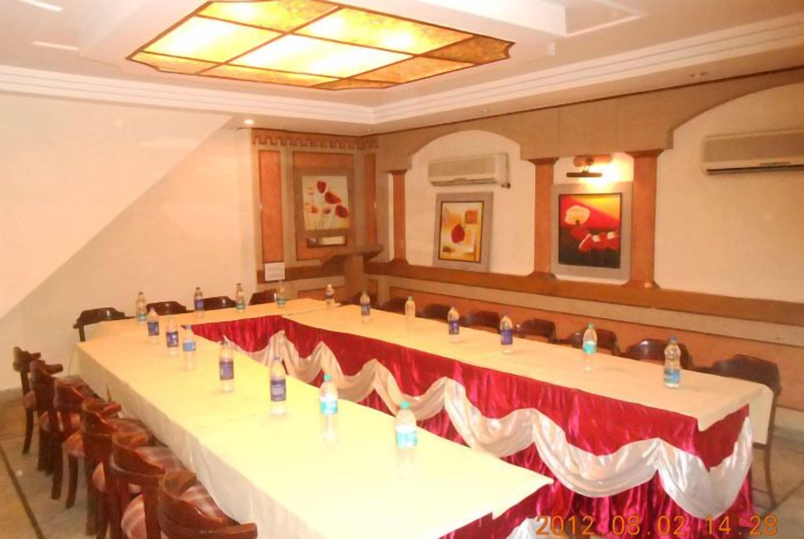 Meeting facility