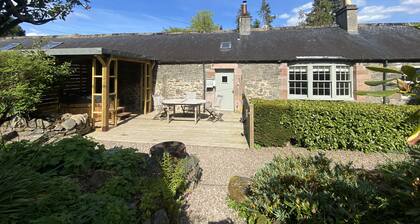 Kennels Cottage - Countryside charm at The Yair in The Scottish Borders