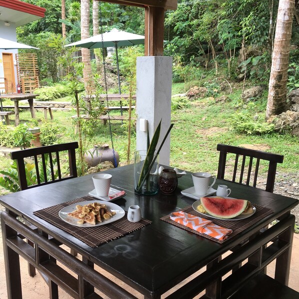 Outdoor dining