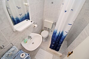 تجهيزات دش، مجففات شعر، مناشف