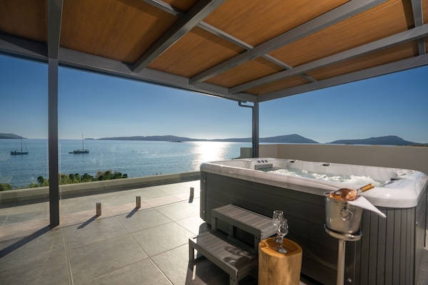 Superior Penthouse with Panoramic Sea View | Terrace/patio