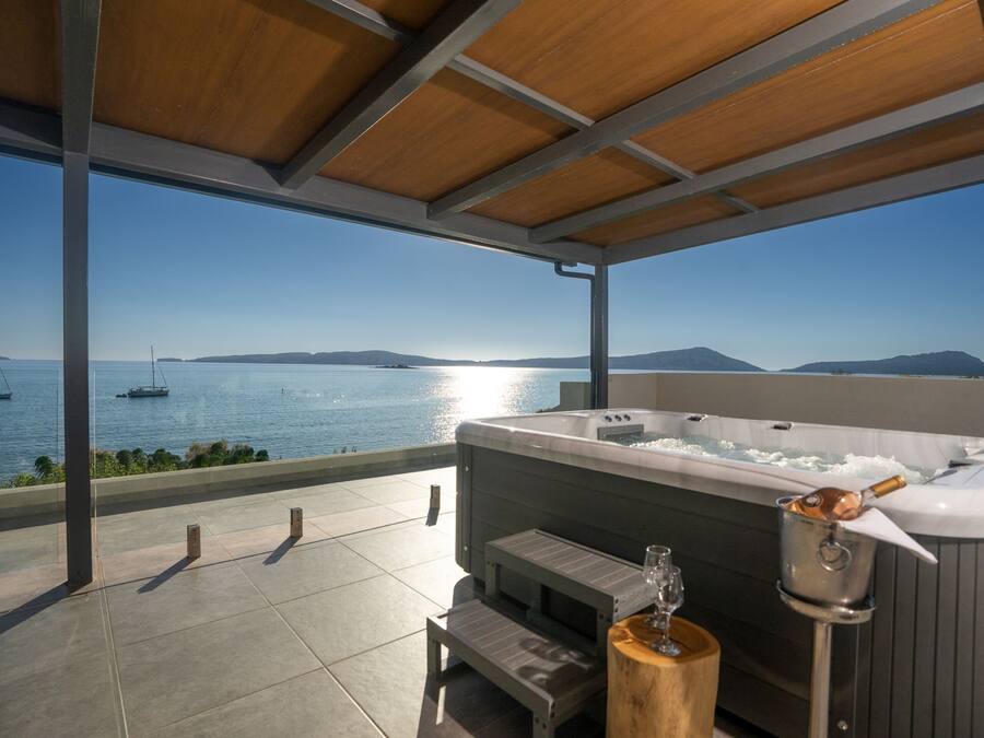 Superior Penthouse with Panoramic Sea View | Terrace/patio