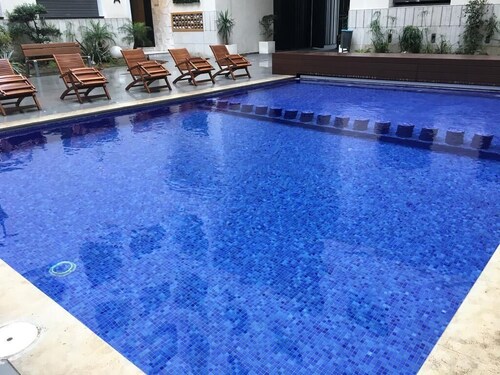 Studio Five Stars Miramar