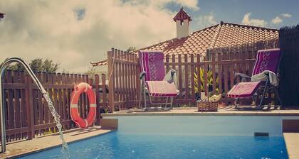 Vivelorural casa Tunte 1, piscina y terraza